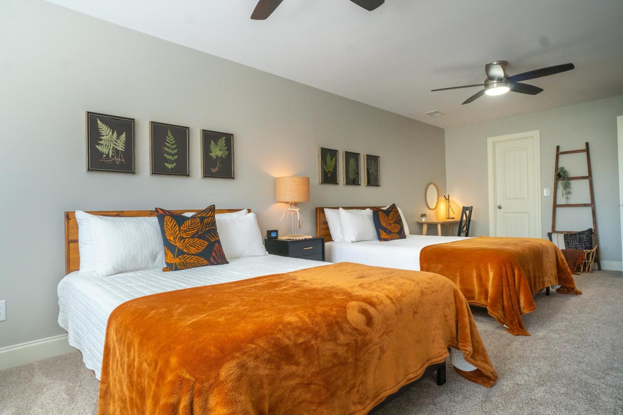 Par-Tee Haus I- Game Room & Hot Tub-Walk To Helen Ngoại thất bức ảnh